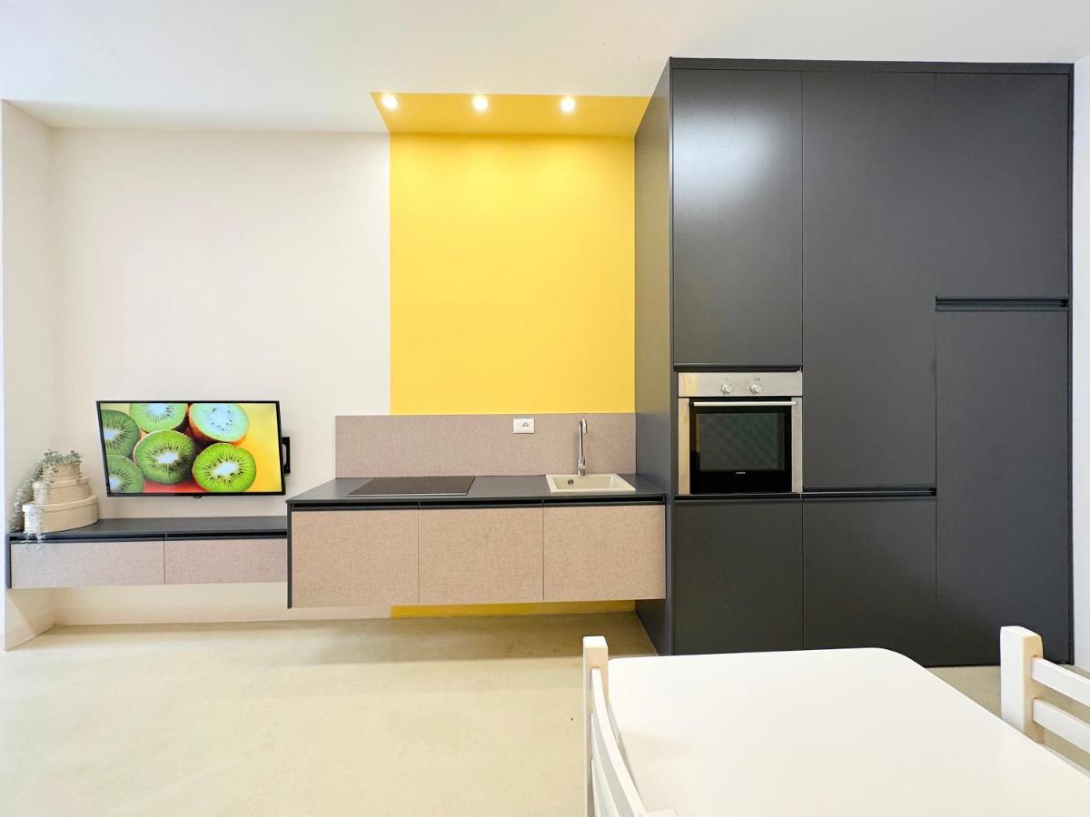 13 Eur For Monthly Stay - Home By The Sea - Hbs Golem  Ngoại thất bức ảnh