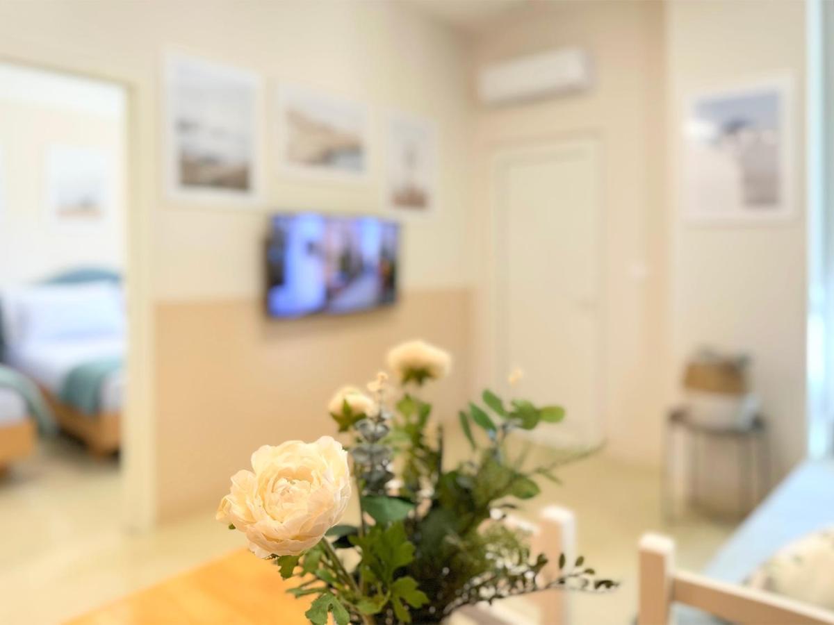 13 Eur For Monthly Stay - Home By The Sea - Hbs Golem  Ngoại thất bức ảnh