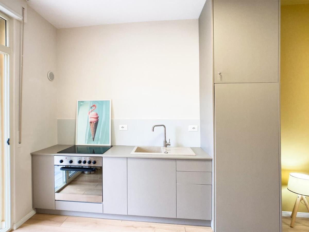 13 Eur For Monthly Stay - Home By The Sea - Hbs Golem  Ngoại thất bức ảnh