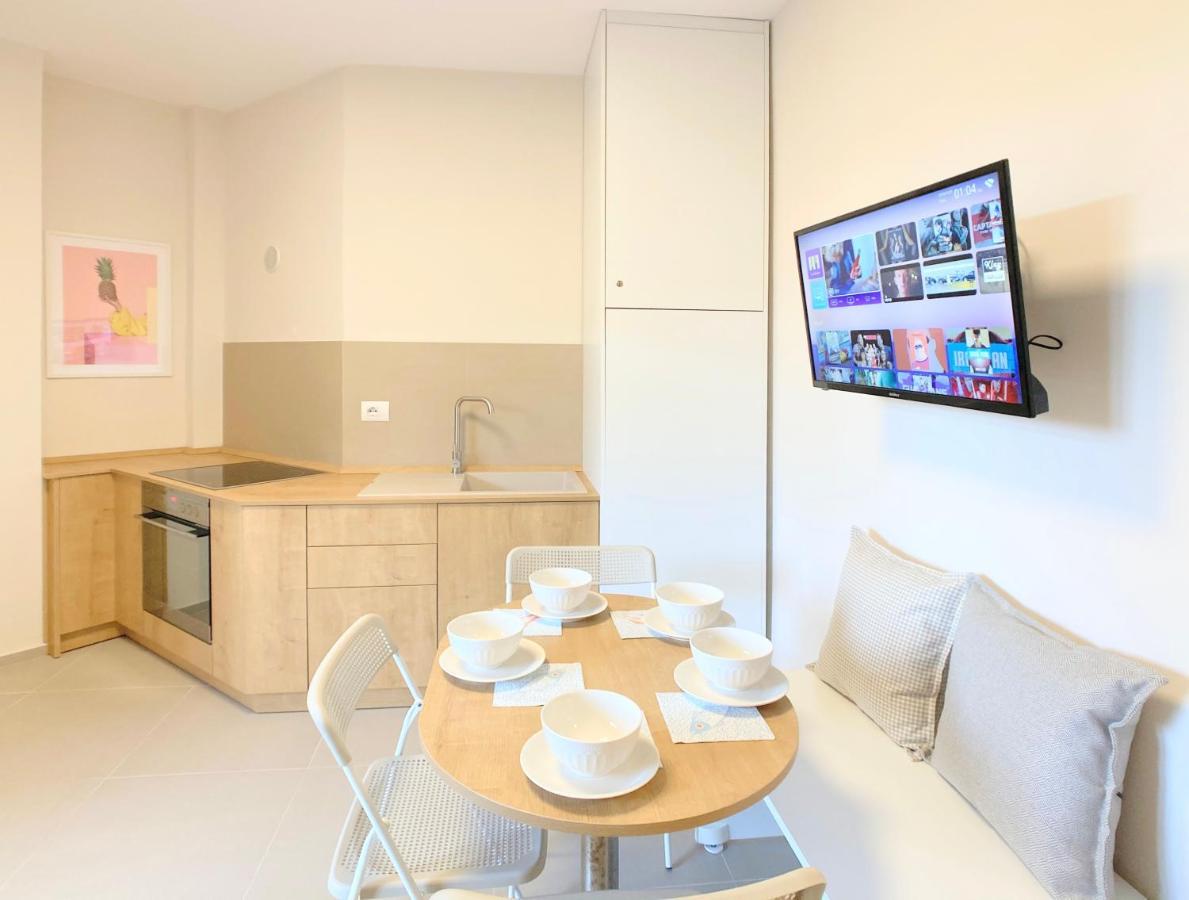 13 Eur For Monthly Stay - Home By The Sea - Hbs Golem  Ngoại thất bức ảnh
