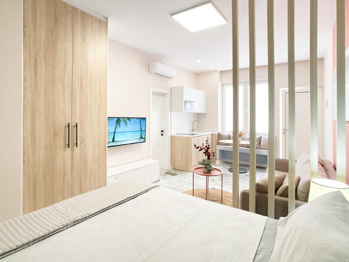 13 Eur For Monthly Stay - Home By The Sea - Hbs Golem  Ngoại thất bức ảnh